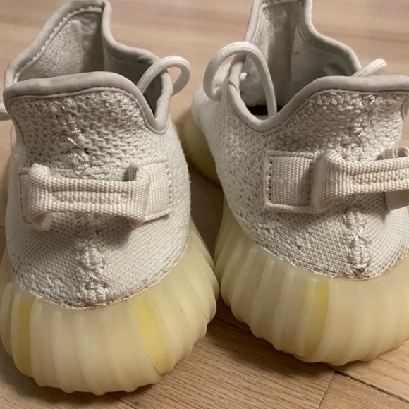 Yeezy Boost - Mens 7 - white on white